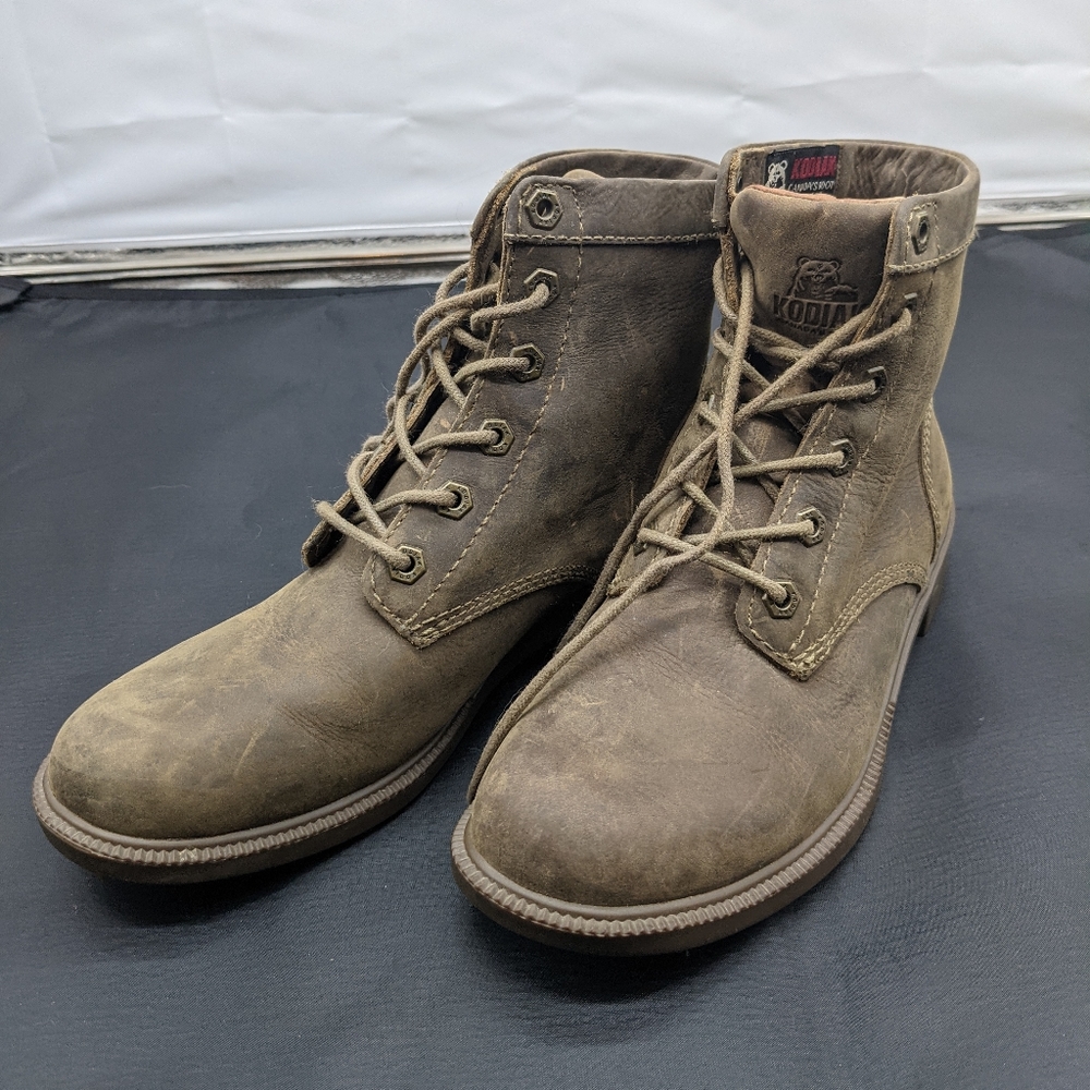 Kodiak Olive Green Size 8 Boots